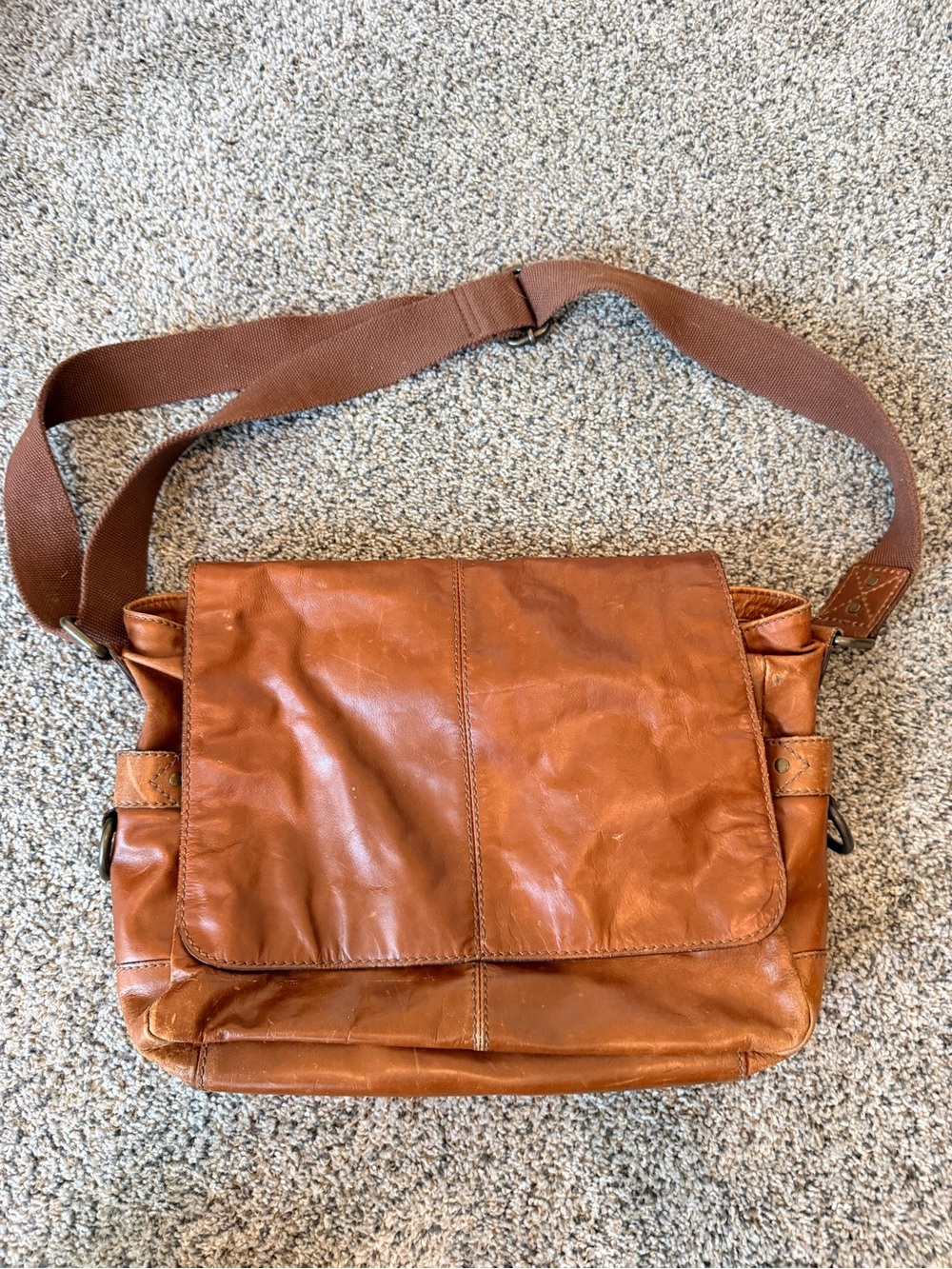 Fossil Cognac Brown Leather Messenger Bag with Adjustable Strap